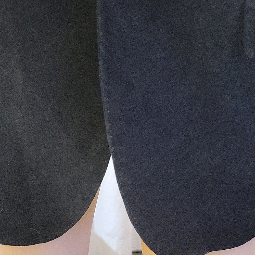 Black Blazer.suede. - Picture 4 of 13